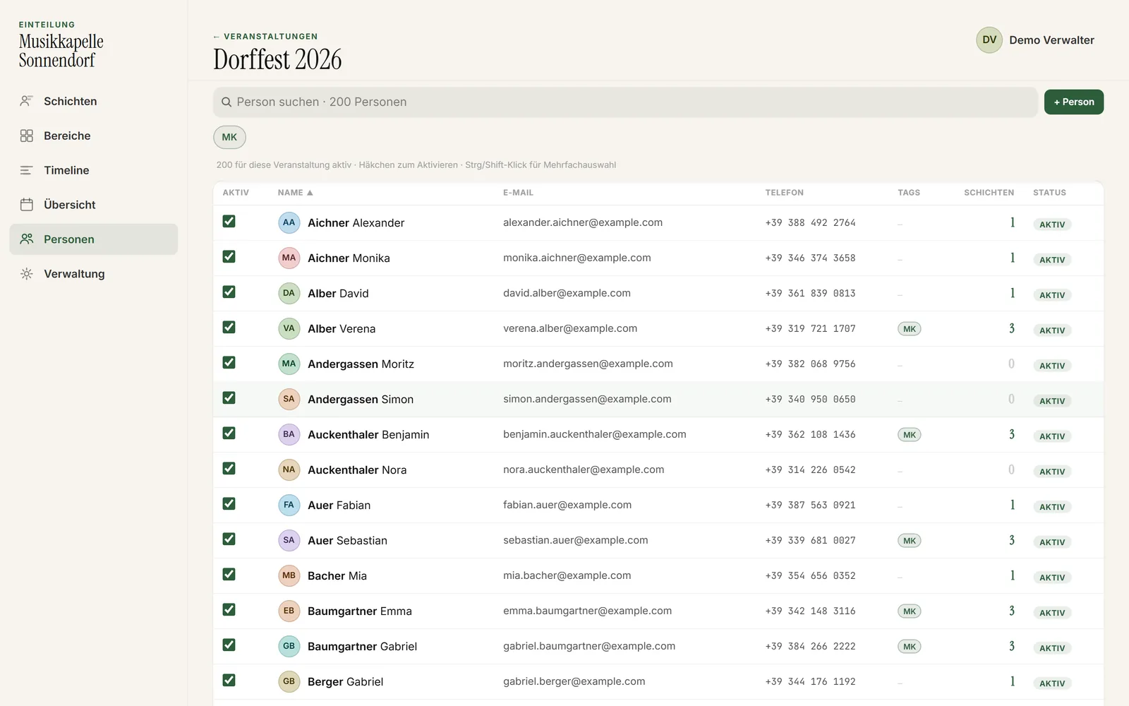 ShiftPlanner Personen-Ansicht: Helferliste mit Kontakt und Schlagwörtern
